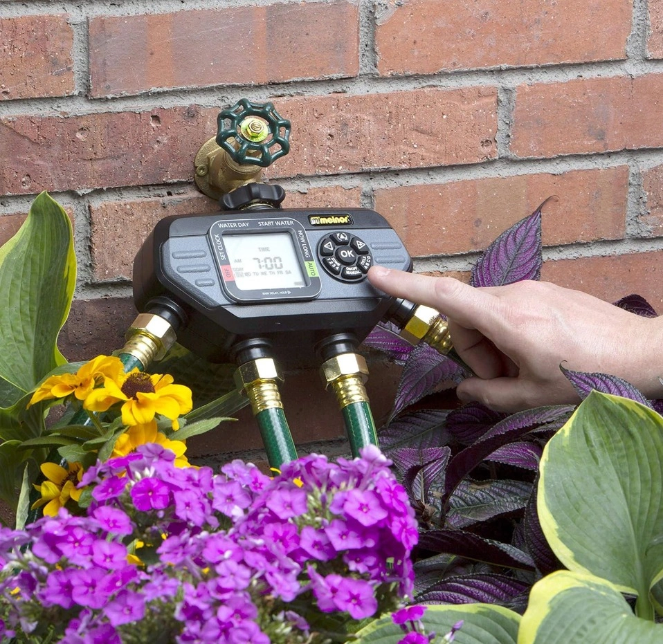 BRAND NEW IN BOX: Melnor 4-Zone Automatic Hose Faucet Timer - photo 3