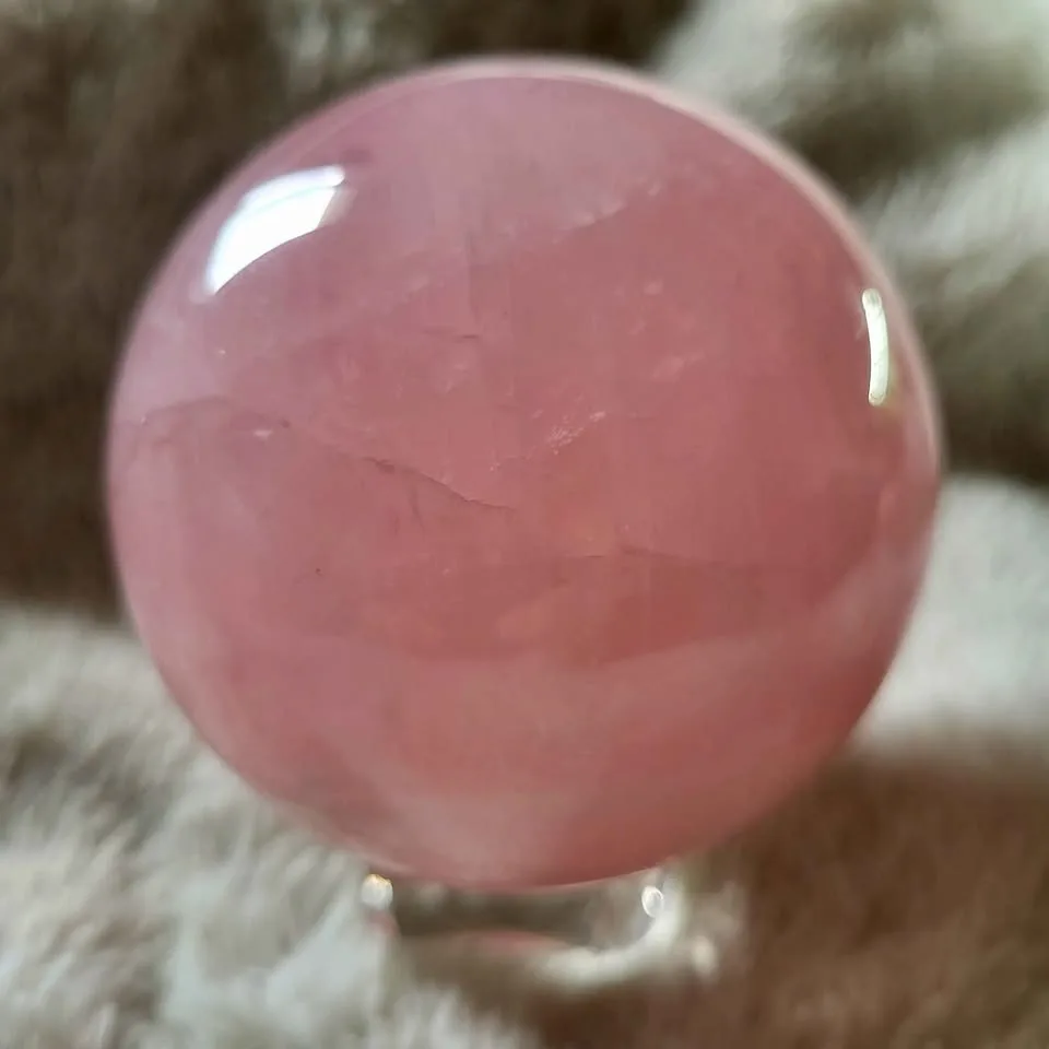 Rose Quartz Sphere - Large image indicator(2)