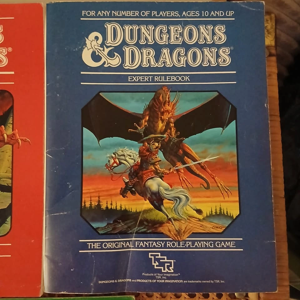 1980's Dungeons and Dragons Book Collection - photo 4