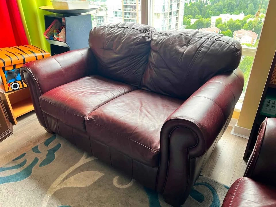 Burgundy Leather Loveseat- $100 - photo 3