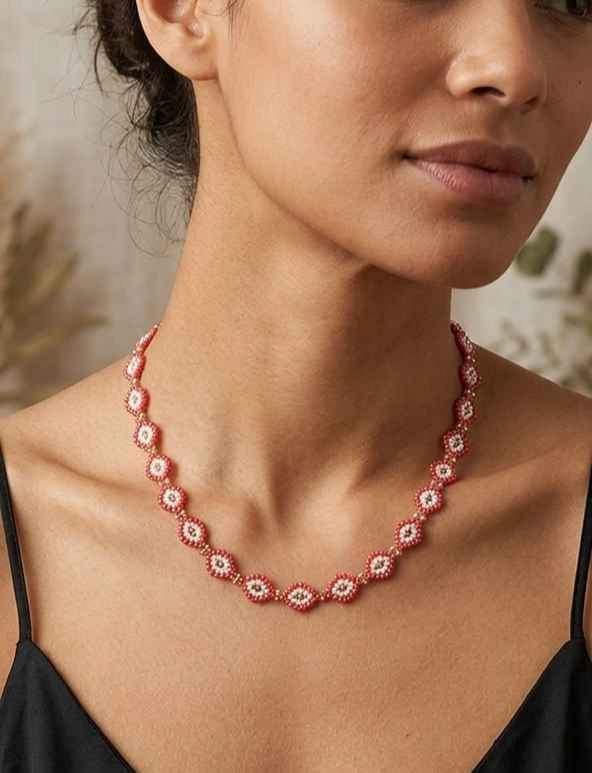 ✨ Elegant Red & Gold Patterned Beaded Necklace - photo 2