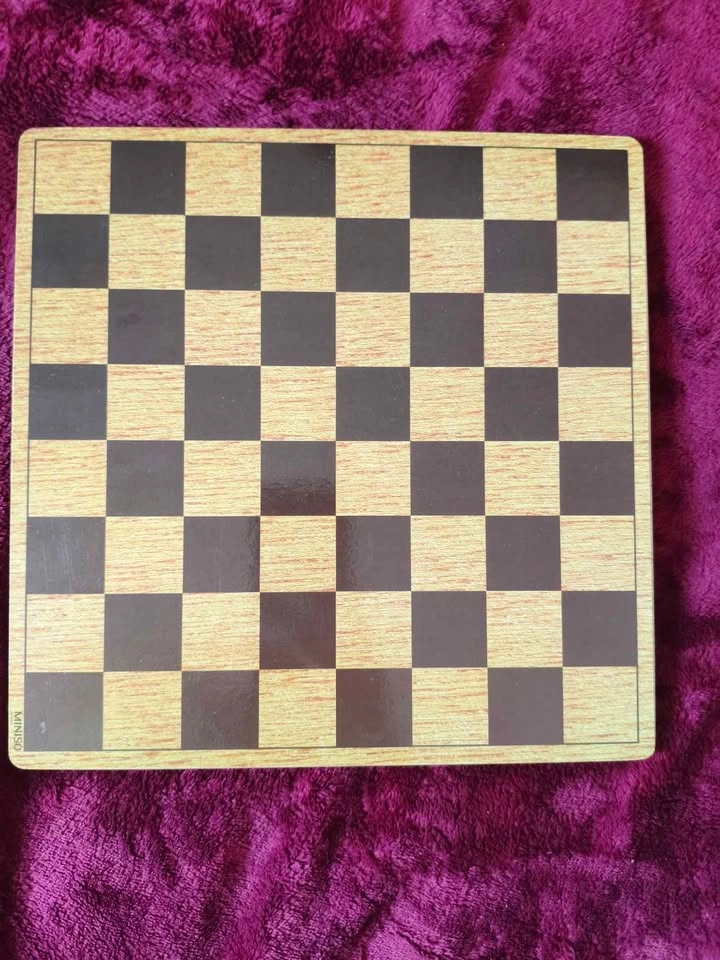 Small chess set in perfect condition - photo 2