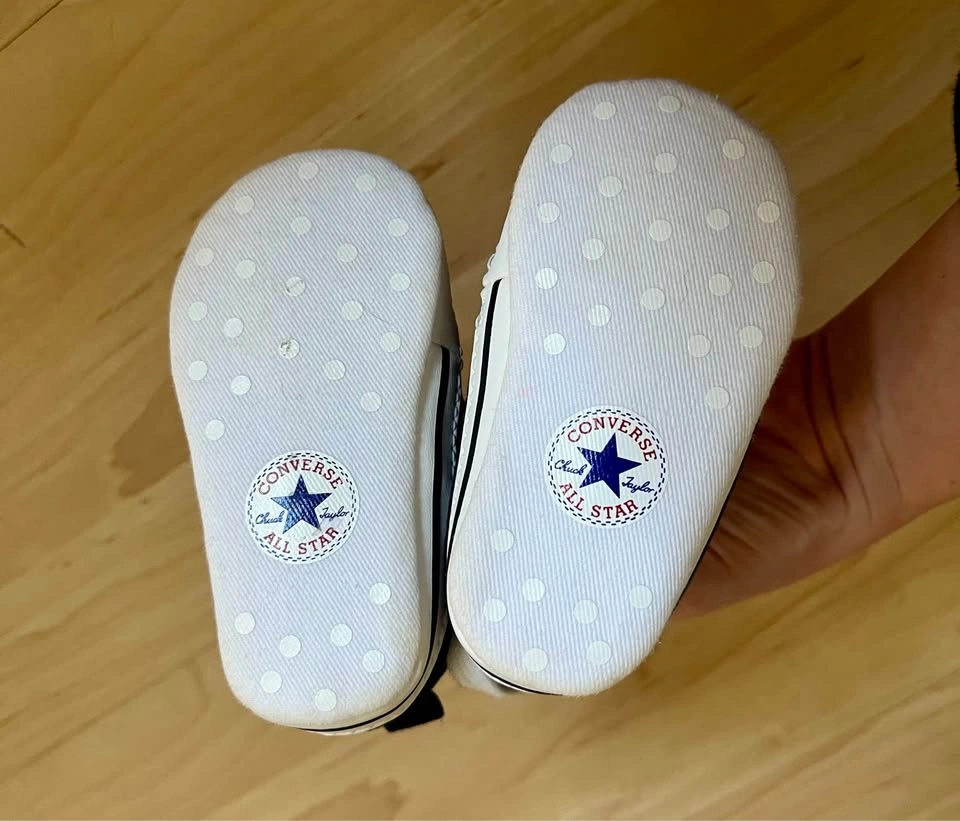 Baby converse shoes size 2 - photo 3