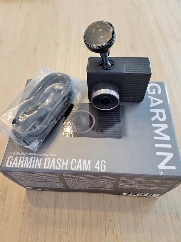 Garmin Dash Cam 46