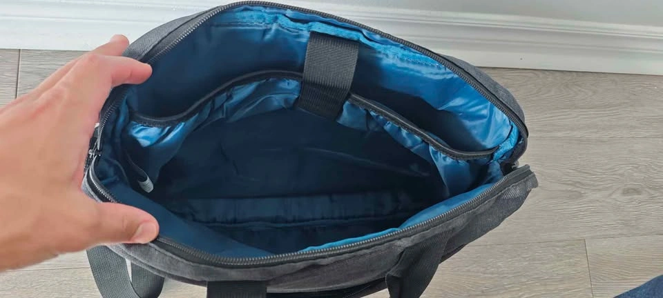 Lenovo Laptop Bag – Fits 15.6", Padded, Shoulder Strap & Handles - photo 3