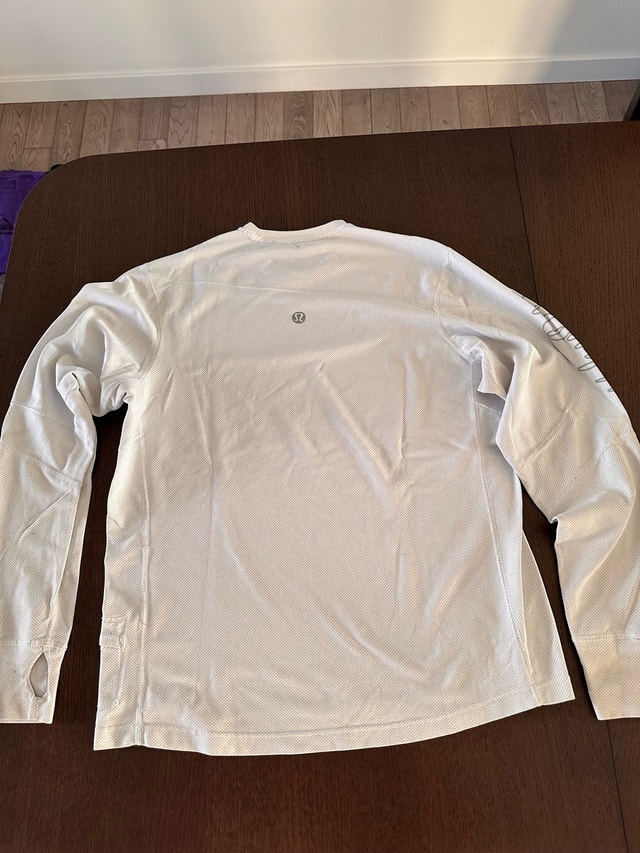 Lululemon Running Shirt - photo 2