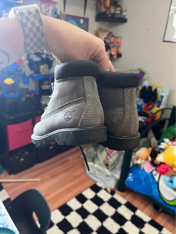 Toddler size 7 timberlands - photo 2