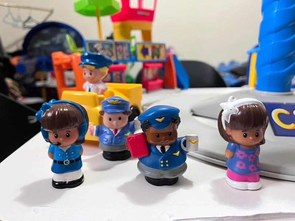 Little people spinning airport - photo 2