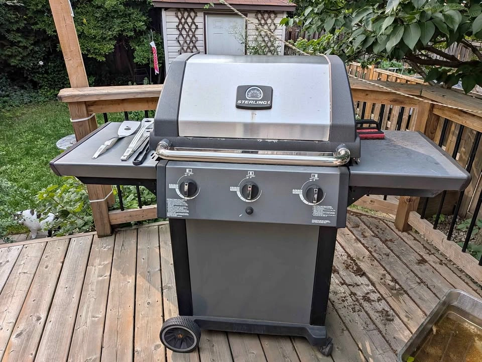 Sterling 3-Burner Propane BBQ + Propane Tank – Cover Available