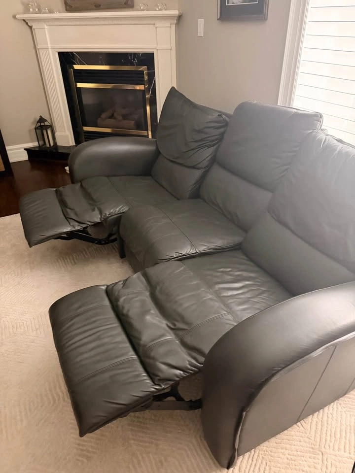 Power Reclining Leather Sofa and Armchair Set - photo 2