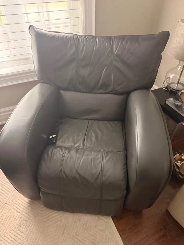 Power Reclining Leather Sofa and Armchair Set - photo 4