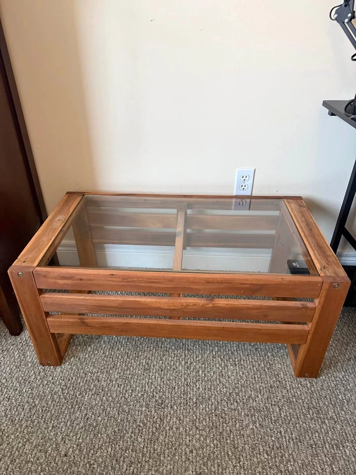 Outdoor coffee table