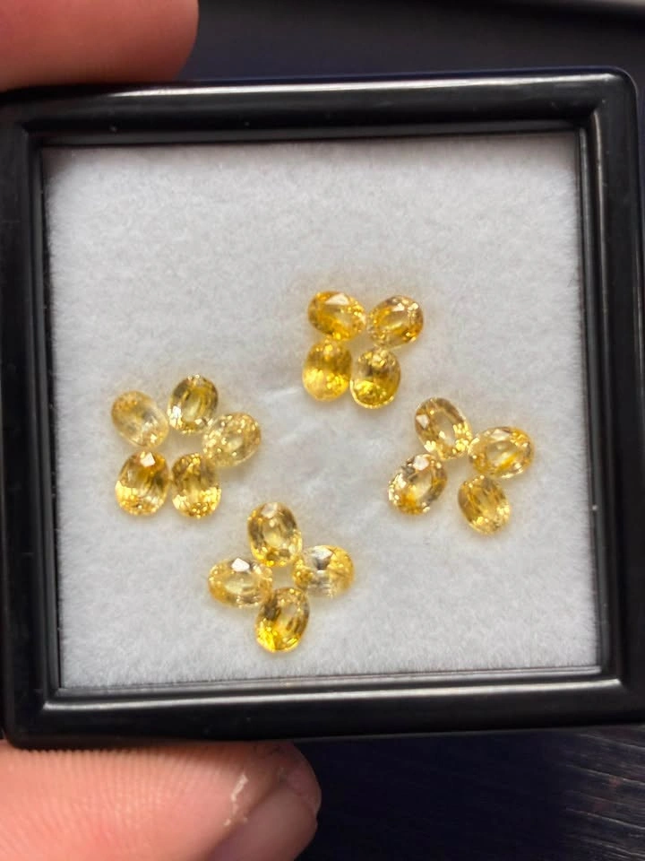 4.35ct Total Natural Yellow Ceylon Sapphire Loose Gemstones - photo 2