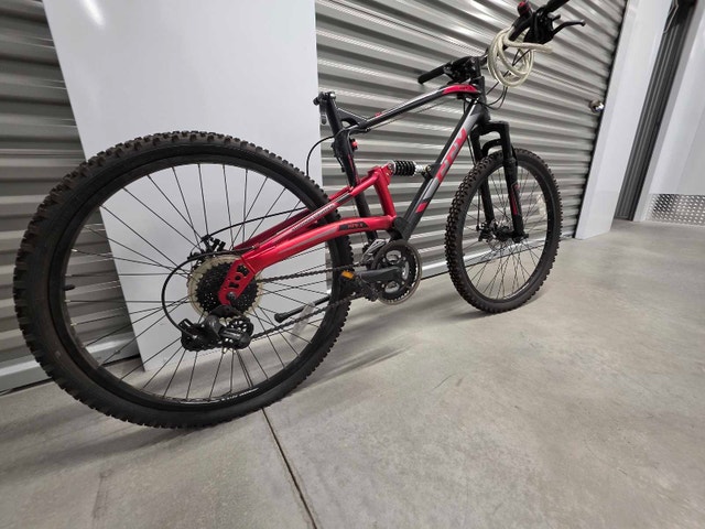 CCM mountain bike dual shock Apex line 24 speed