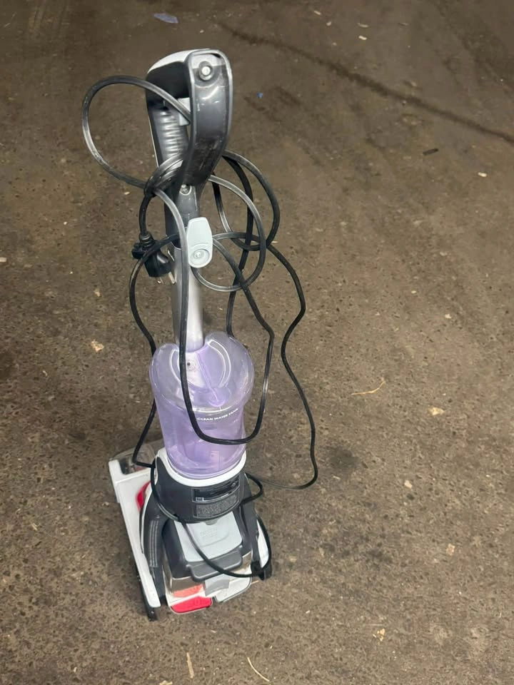 Hoover PowerDash Pet Carpet Cleaner - photo 2
