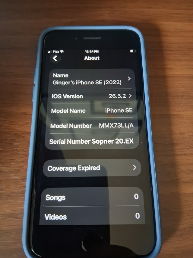Apple iPhone SE (2022) - photo 5