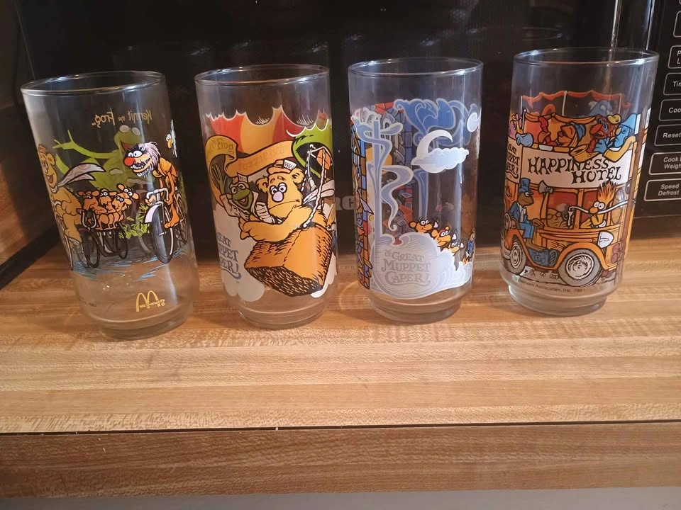 1981 McDonald's The Great Muppet Caper Glasses - Full Set of 4 - photo 2