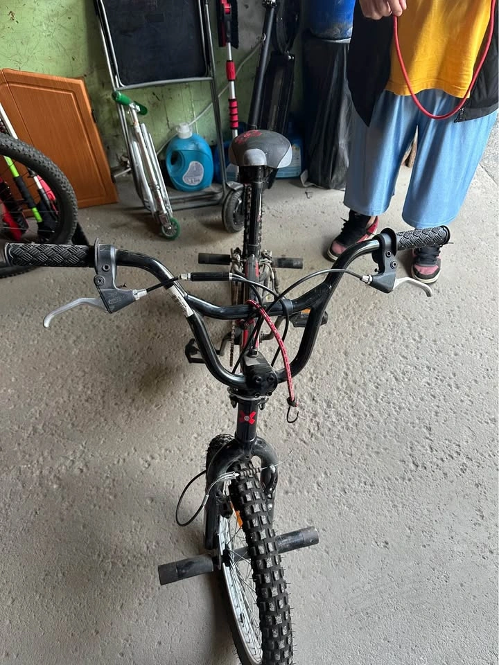 BMX bike (if the ad is up it’s available) - photo 3