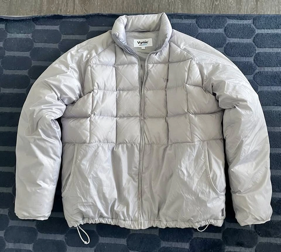 Vynic Silver Grey Puffer Jacket L size