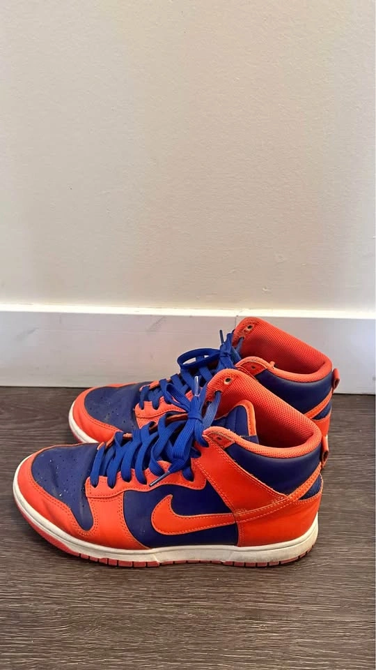 Nike Dunk High Knicks- Size US 8.5 / 265mm