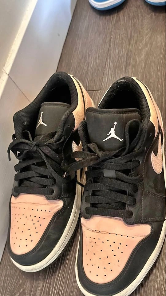 Air Jordan 1 Low Crimson Tint