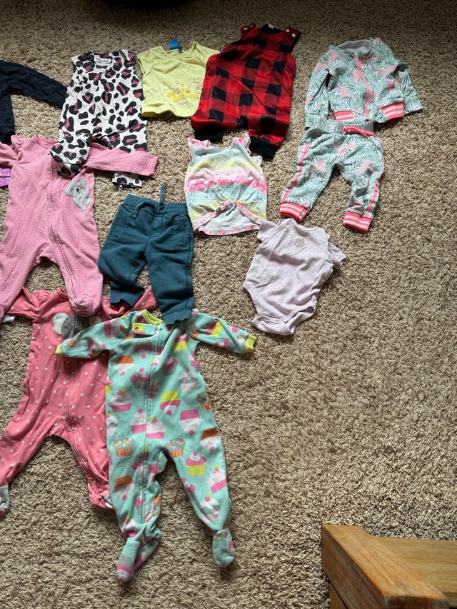 Baby Girl Clothes Lot, Size 6-9 Months - photo 3