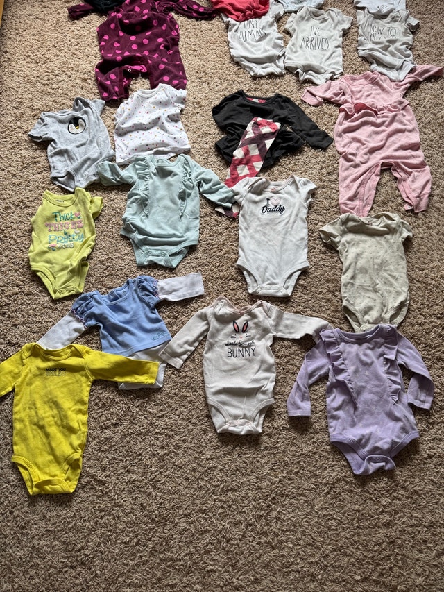 Baby Girl Clothing - Carter's, Disney, Old Navy 6-9 months - photo 3