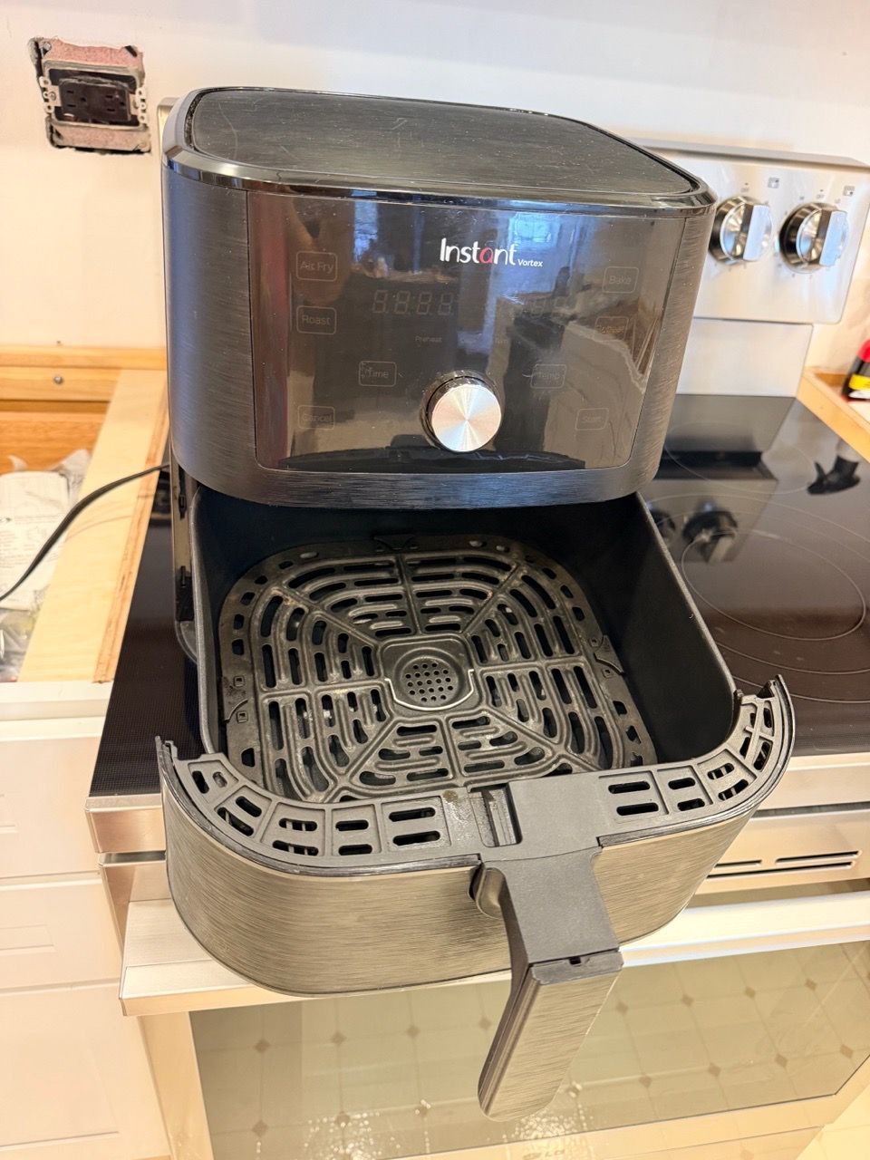 Instant Vortex air fryer - photo 2