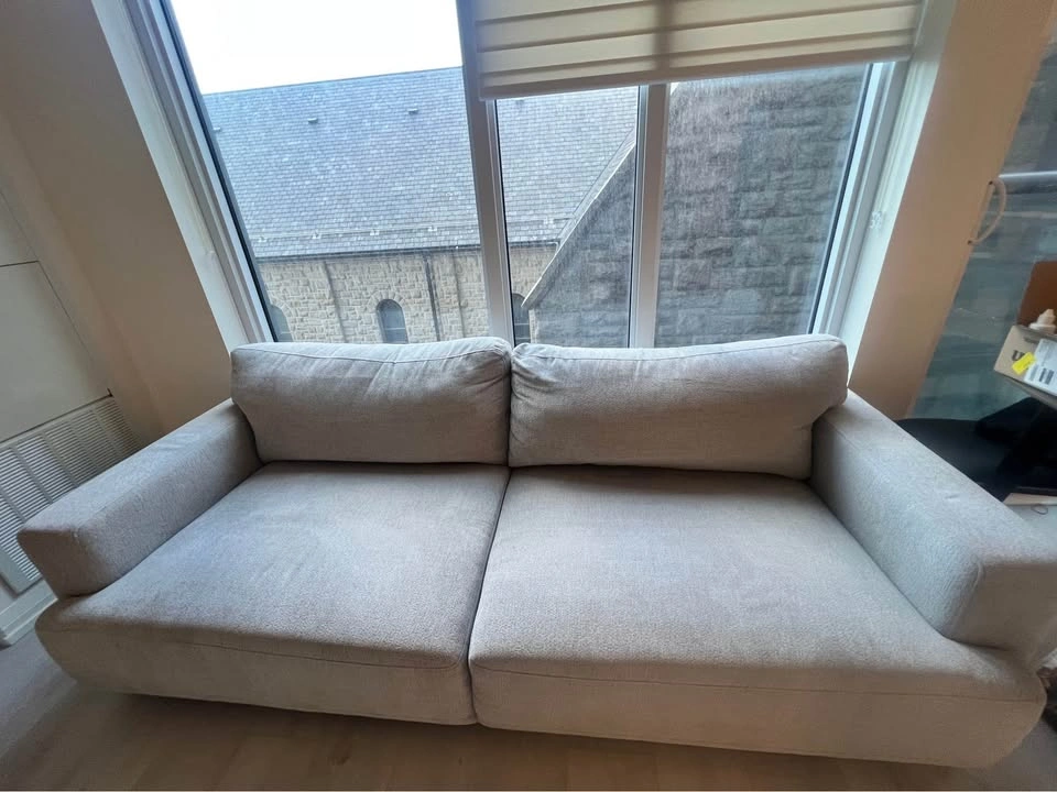 STRUCTUBE Sofa - Accepting Offers - photo 5