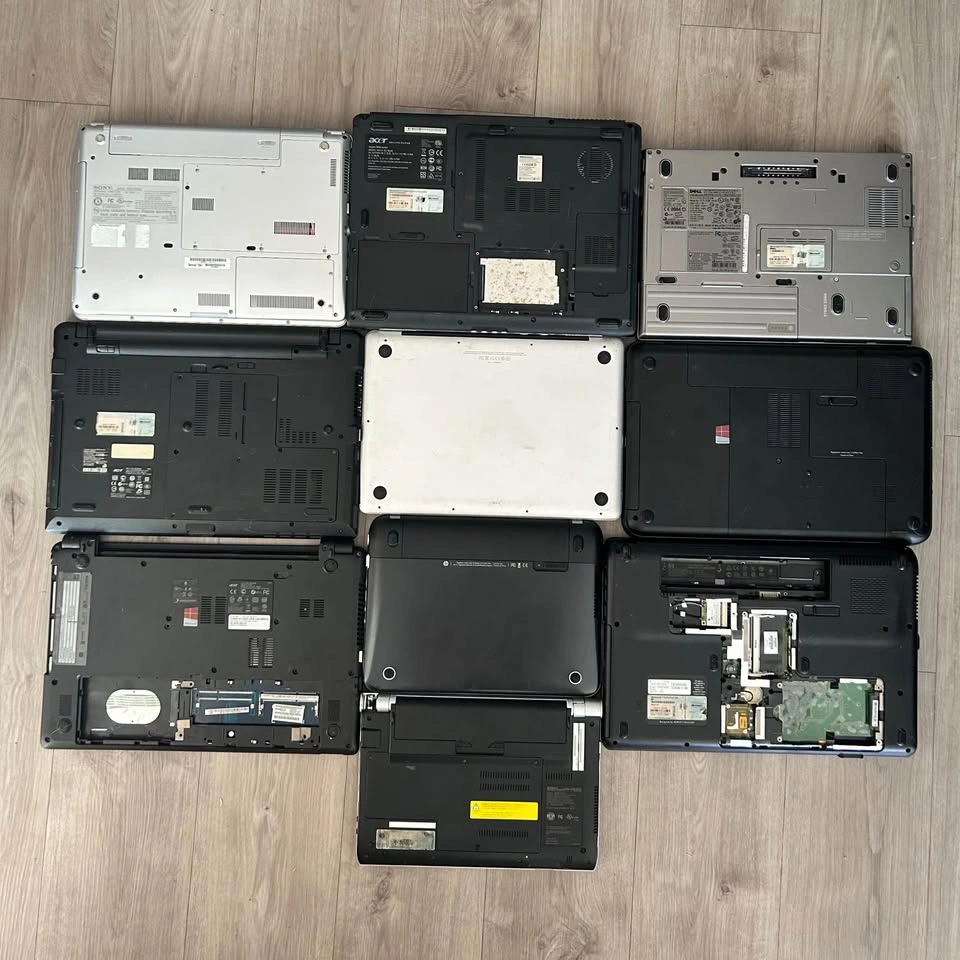 10x Laptop lot (Untested/For Parts/Repair) - photo 4