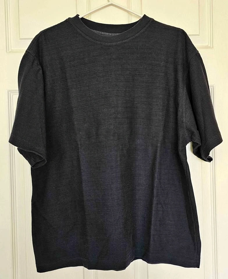 Vintage Global Mind Men's Ribbed Knit T-Shirt - Size M