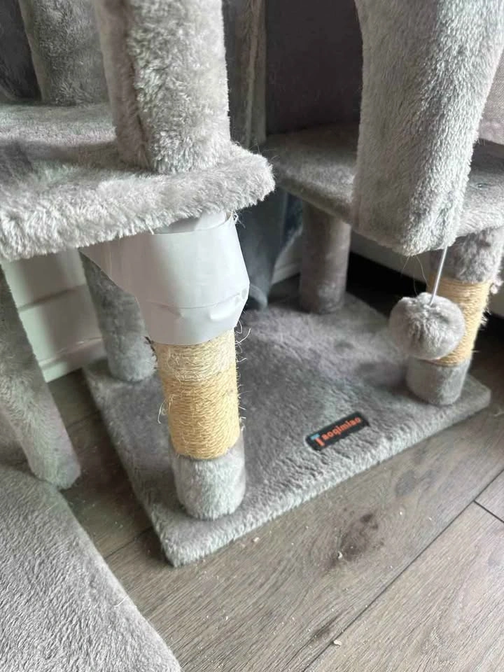 Cat tree, cat scratcher and cat window bed - photo 5