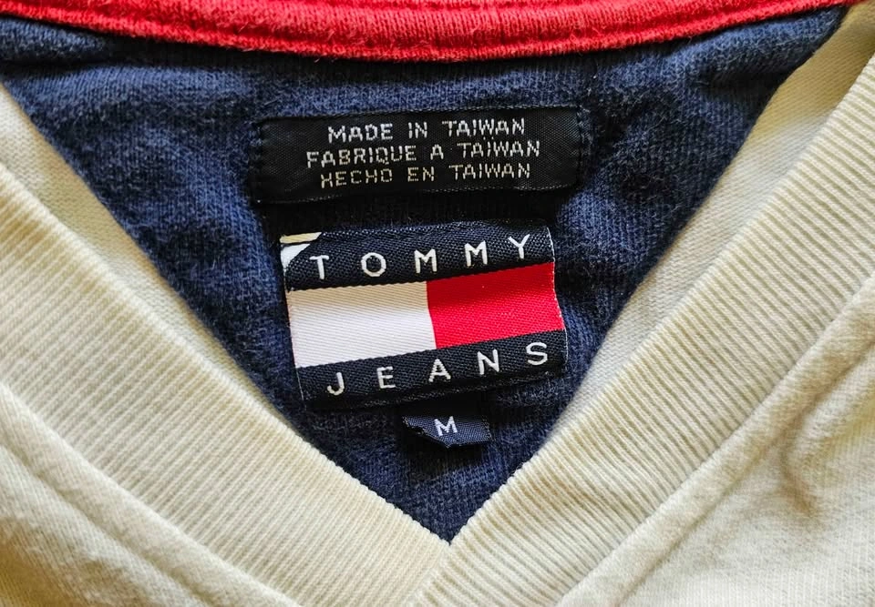 Vintage 90s Tommy Jeans Moto Series No. 8 V-Neck Shirt - Size M - photo 2