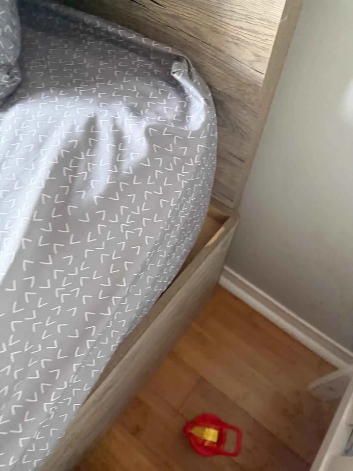 Queen Platform Bed with Storage and Mattress - photo 4