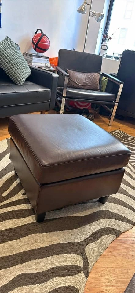 Bordeaux Ottoman