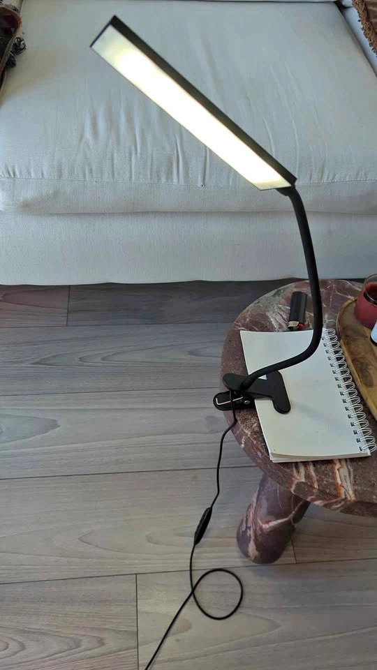 Clip on USB LED Desk Lamp Minimalist Modern 360 degree Gooseneck
