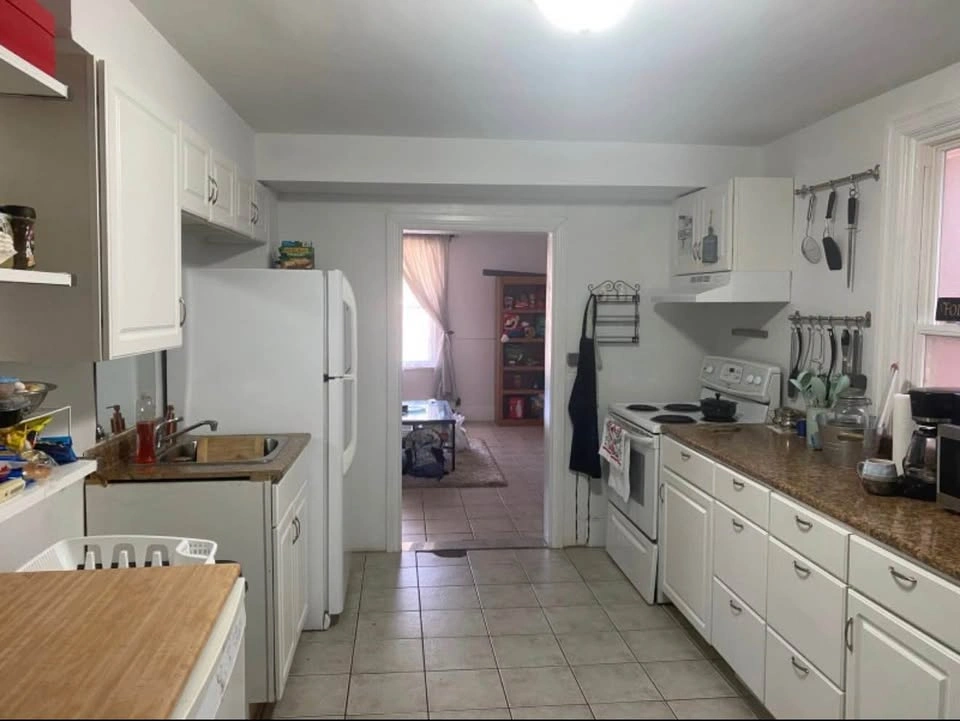 Room for Rent - Utilities Included - photo 5