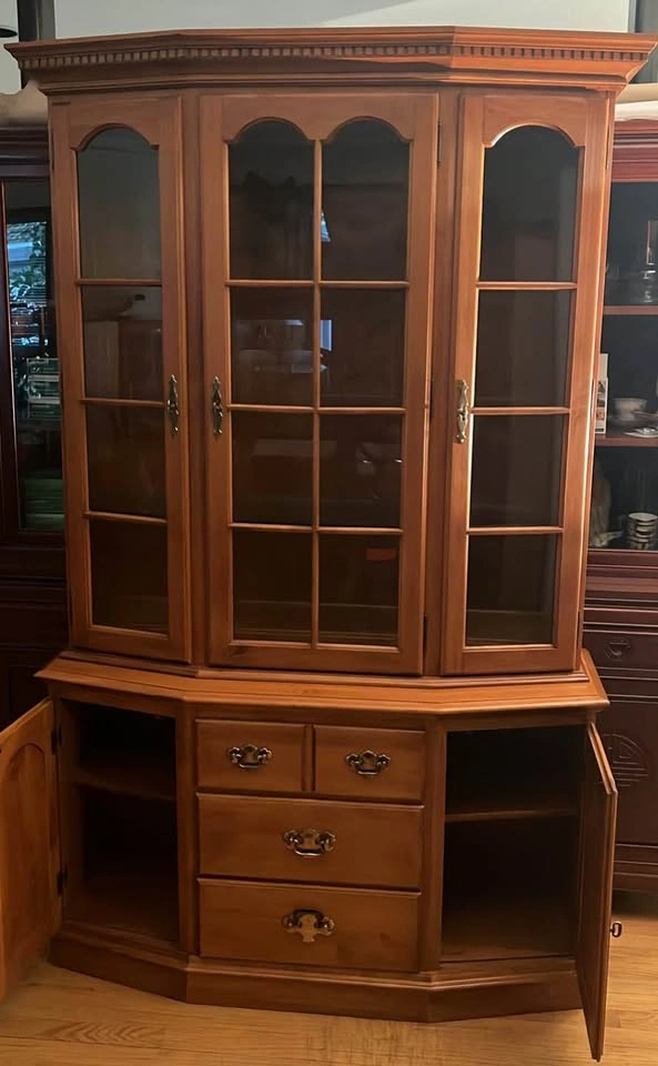 Roxton Solid Maple China Cabinet / Buffet & Hutch - photo 3