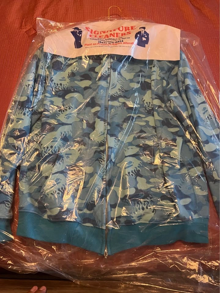 Blue fire camo shark zip up BAPE hoodie XL - photo 2