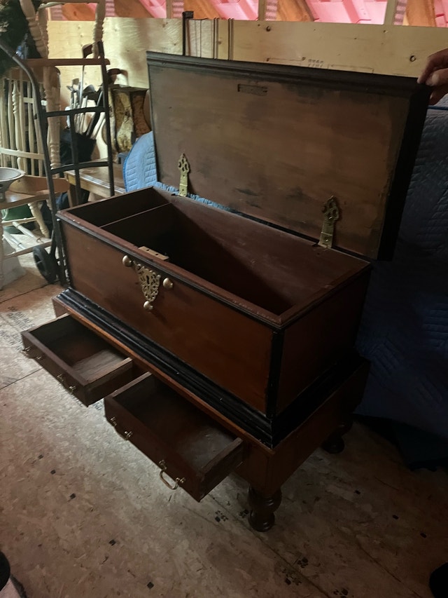Vintage Wood Chest - photo 4