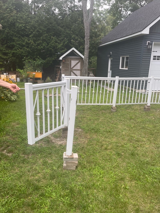 Aluminum railing - photo 3