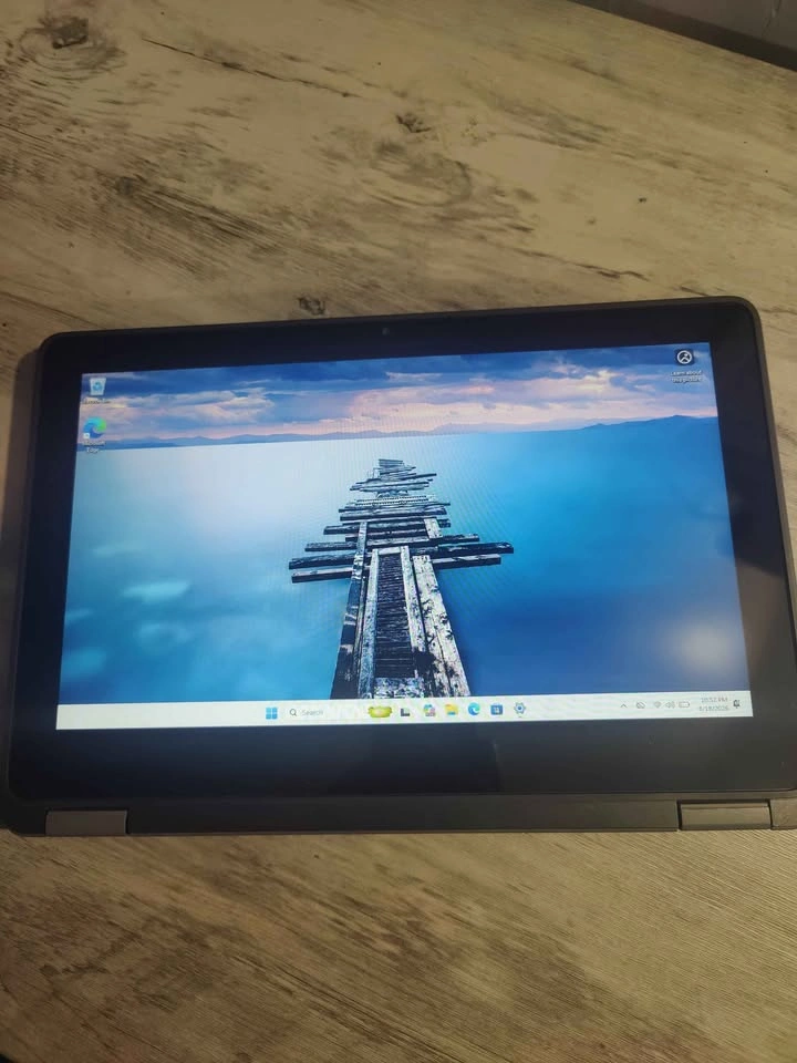 Dell laptop touchscreen rugged heavy duty Windows 11 - photo 5