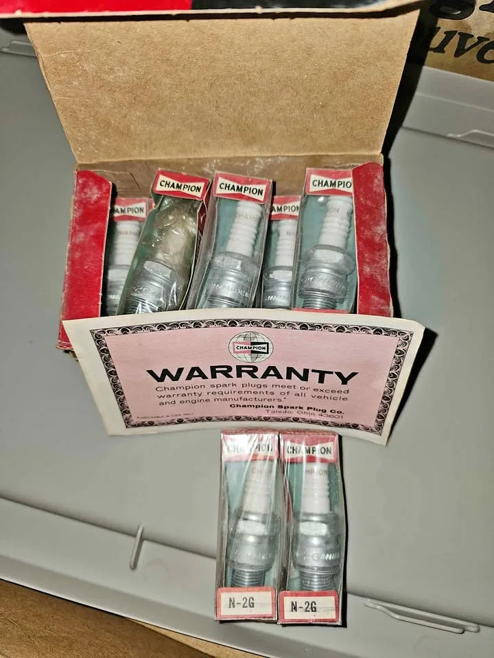 Champion N-2G Spark Plugs, set of 10 thumbnail