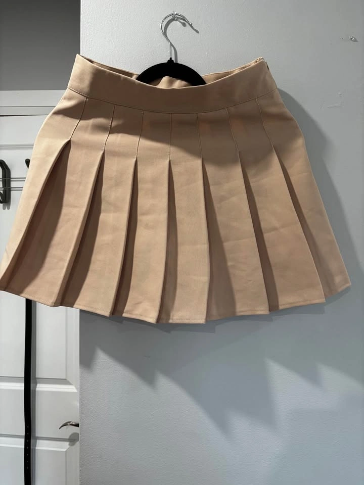 Women or girl’s apricot peachy cream pleated skirt - photo 2