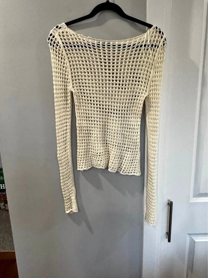 Unique never worn light apricot cream layering long sleeve top,