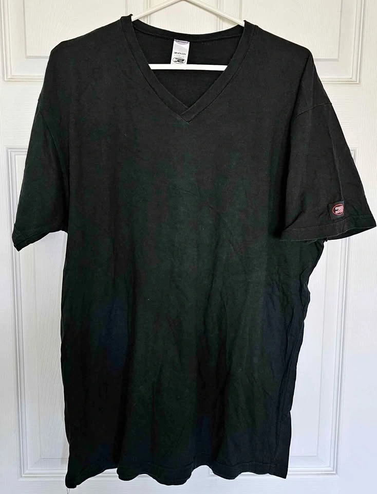 Lot of 2 RMOI Men's Black V-Neck T-Shirts - Size XL