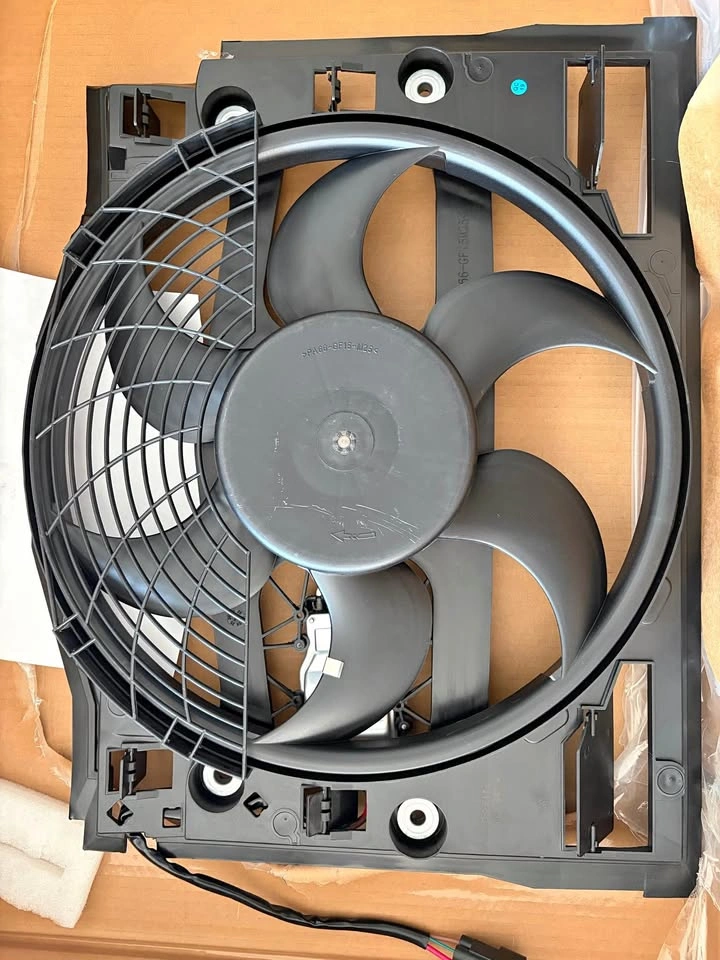 A/C Condenser Fan Assembly for BMW