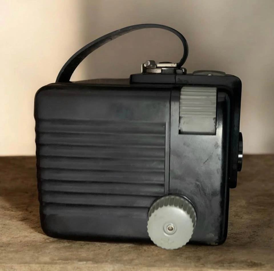 Kodak Brownie Hawkeye Flash Model Camera - photo 4