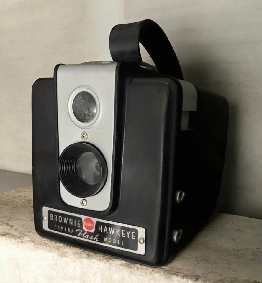 Kodak Brownie Hawkeye Flash Model Camera - photo 5