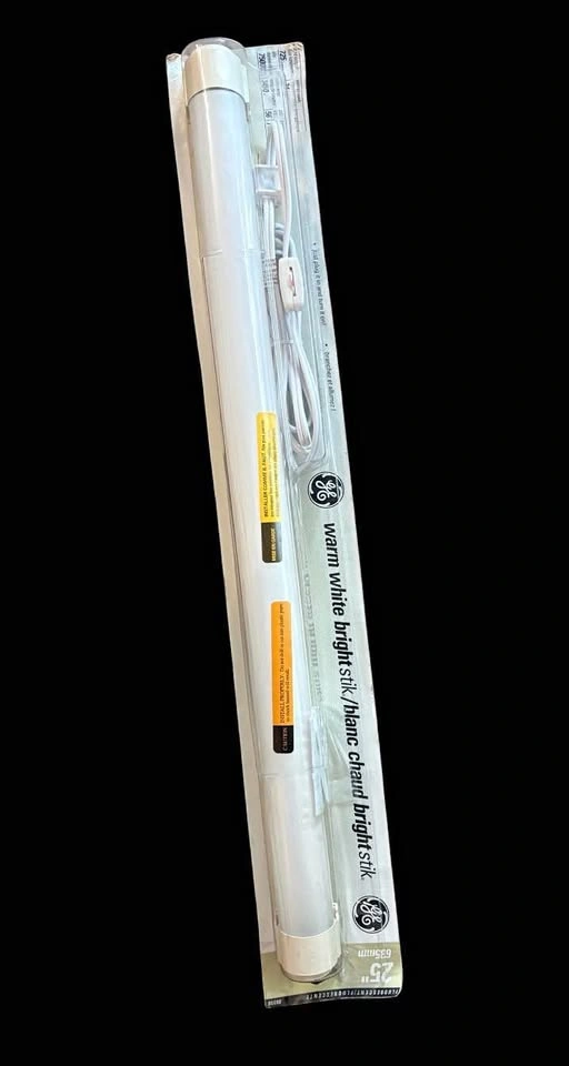 GE Warm White Bright Stik 25" Fluorescent Light